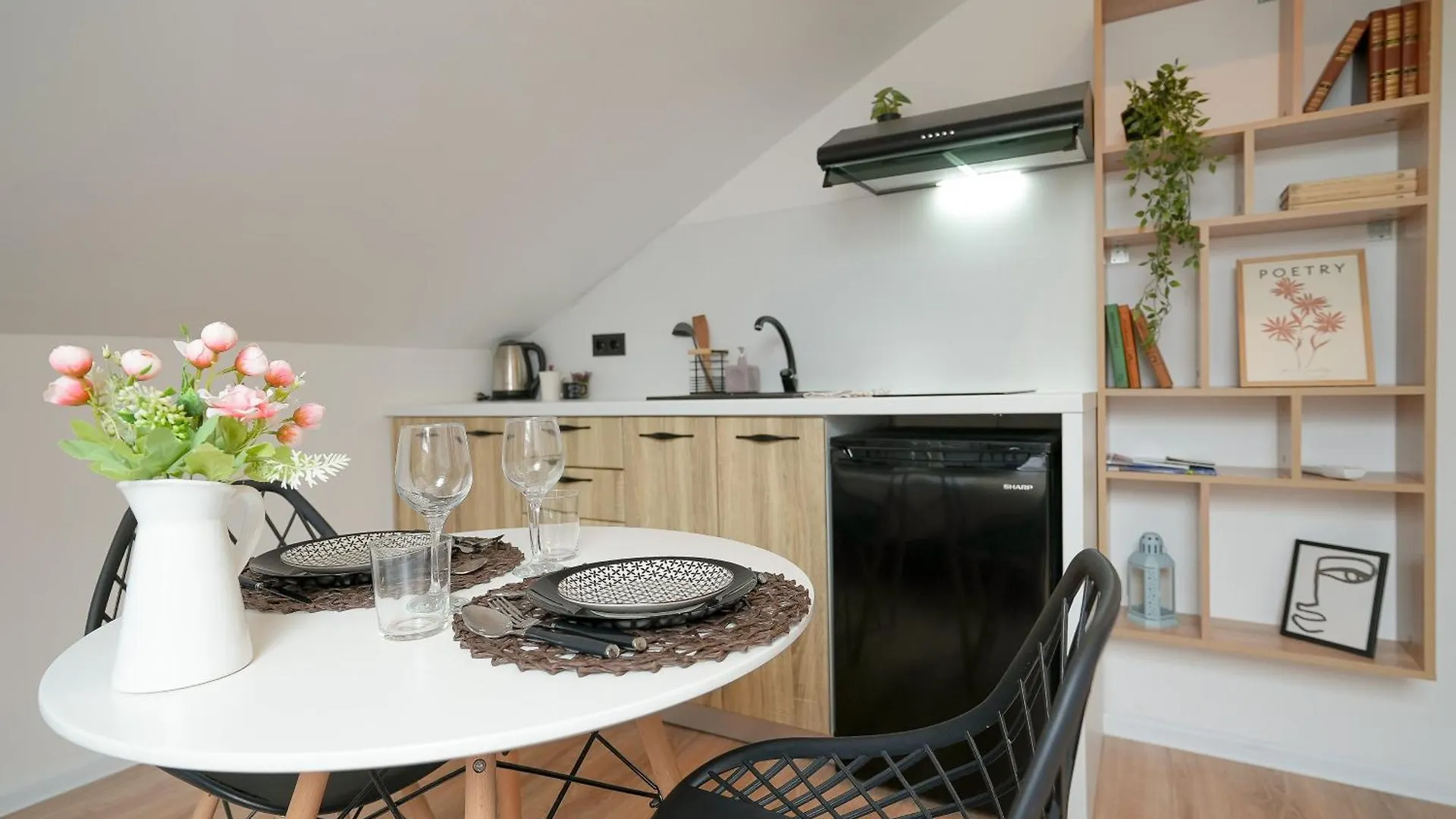 Apartment Lily'S Studio 1 By Bulgarentals - Central Sofia